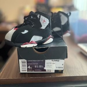 4Crib size Jordan True Flight